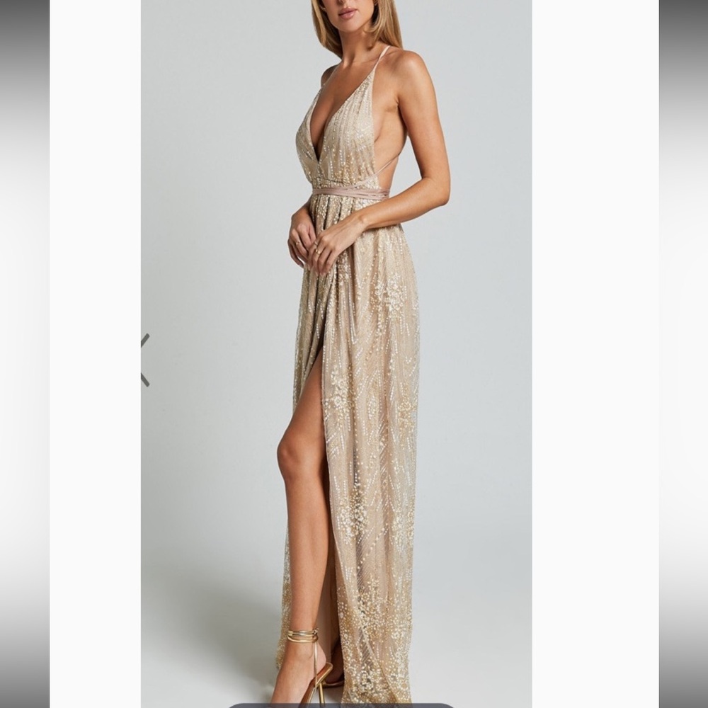 ✨ Brand New with Tags – Sequin Maxi Gown ✨NWT